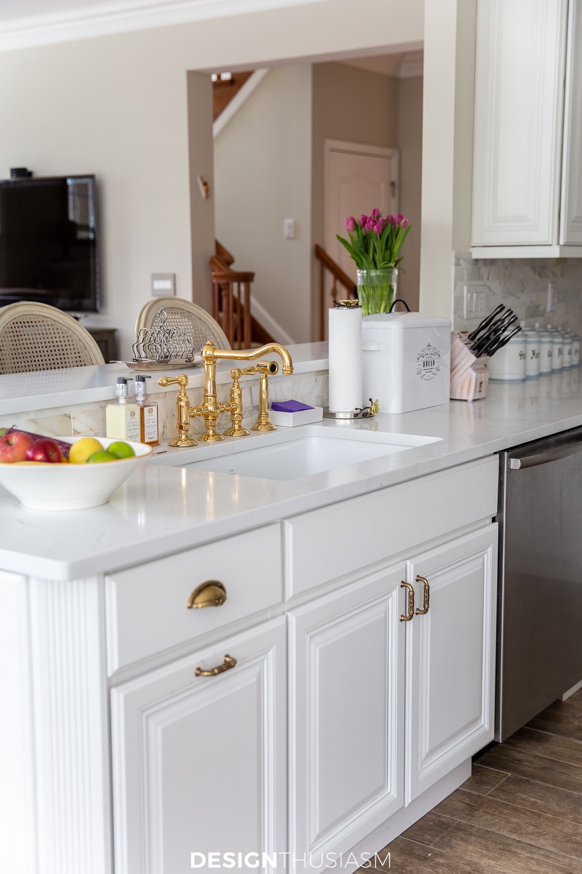 white kitchen