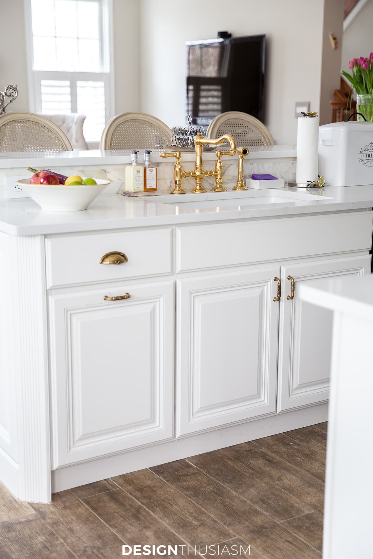 white kitchen cabinets and countertops