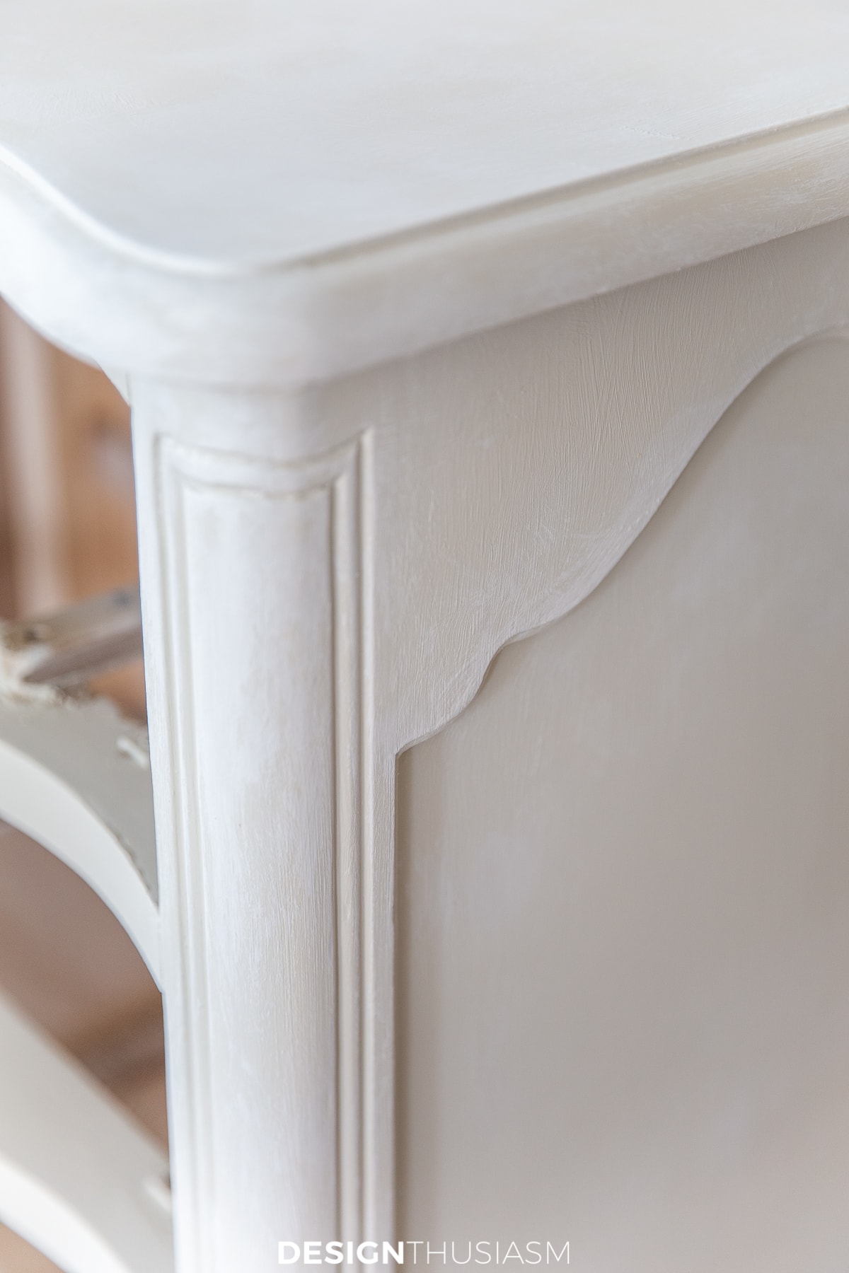chalk painted chest of drawers closeup