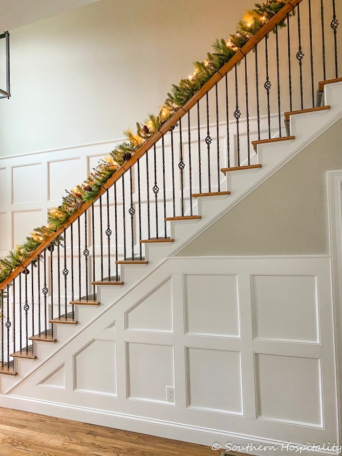 foyer-box-molding