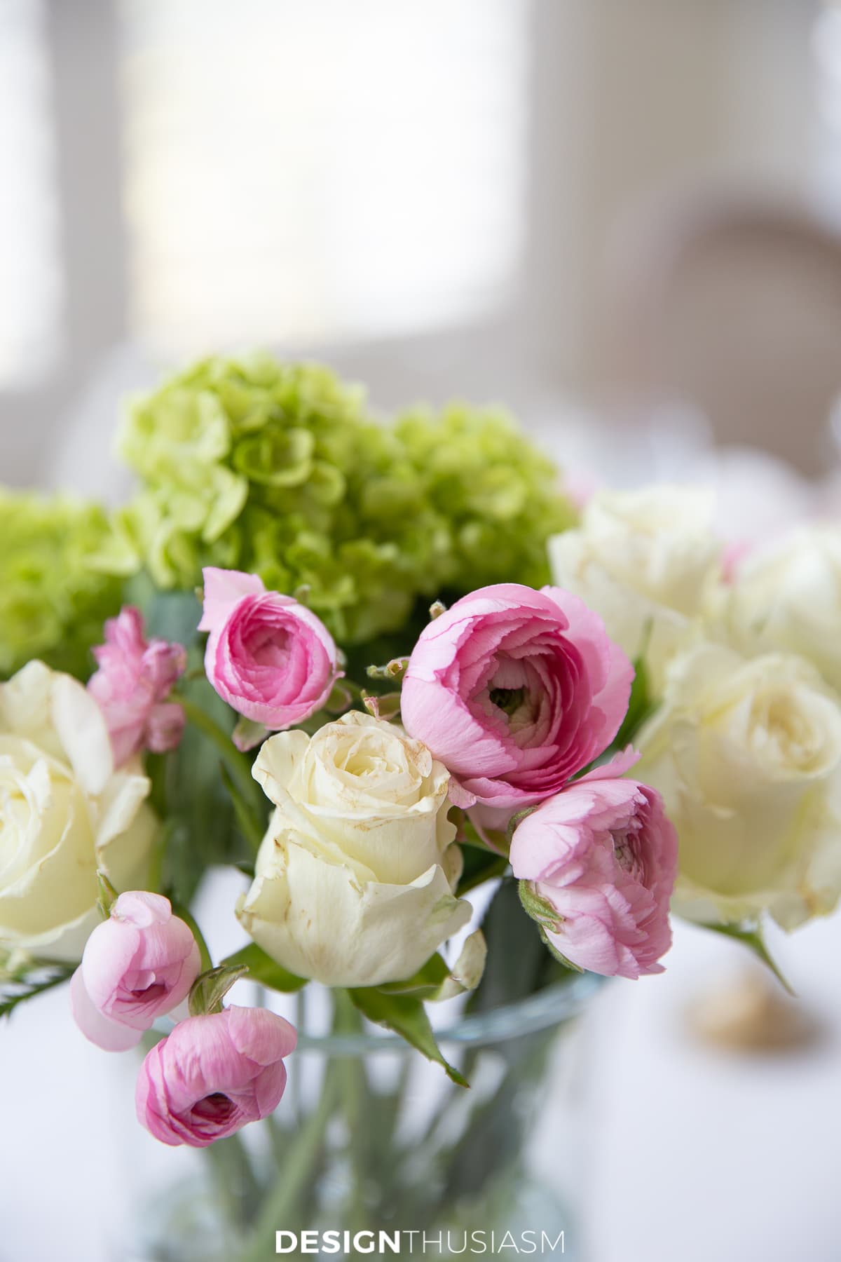 Easter table flowers