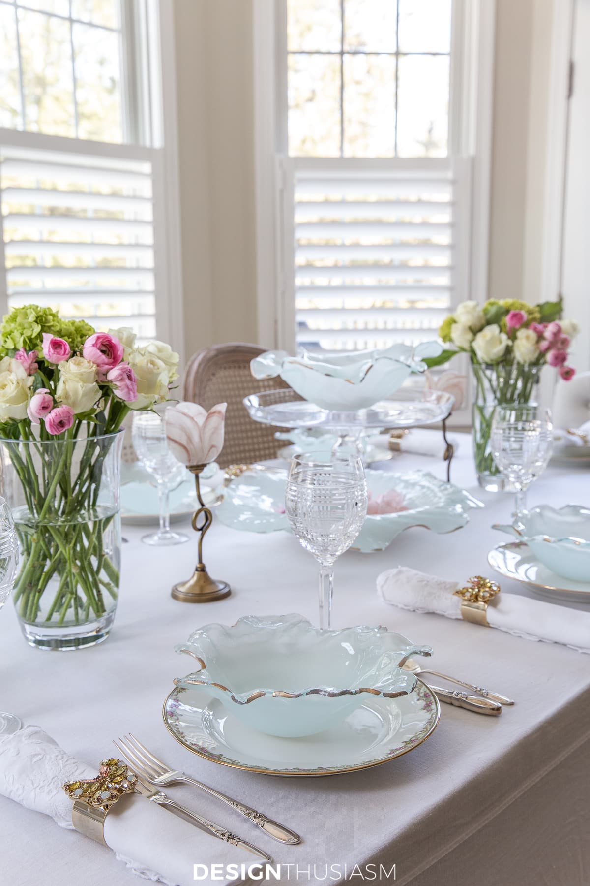 Easter table poppy bowls