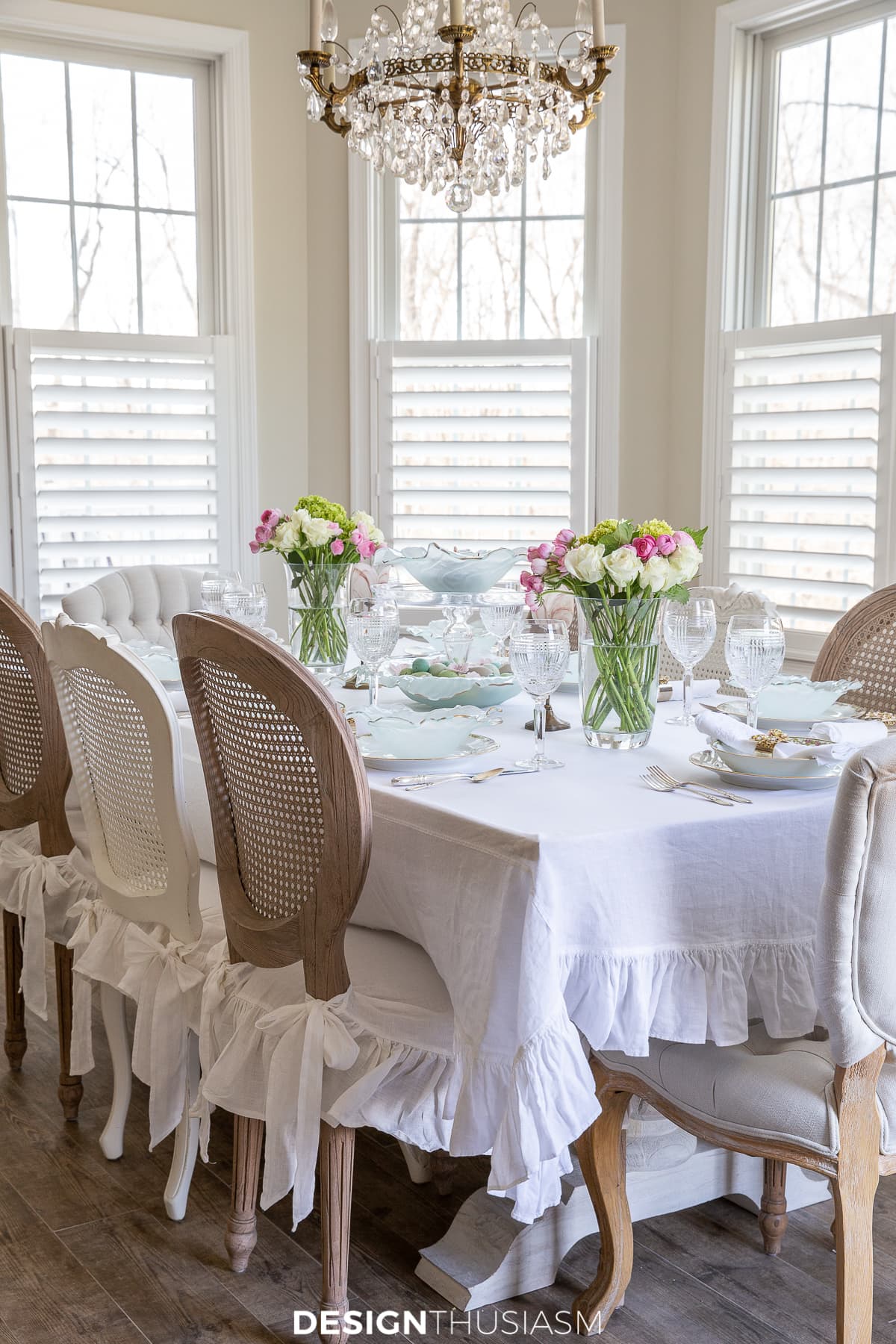 Poppy bowl Easter table setting