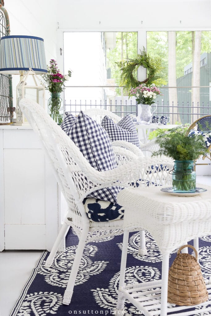 Screened In Porch Decor