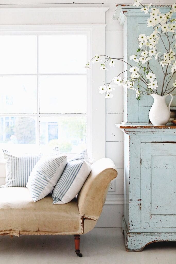 Dreamy white lifestyle