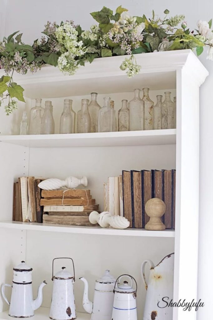 Ikea bookcase hack French style - Shabbyfufu