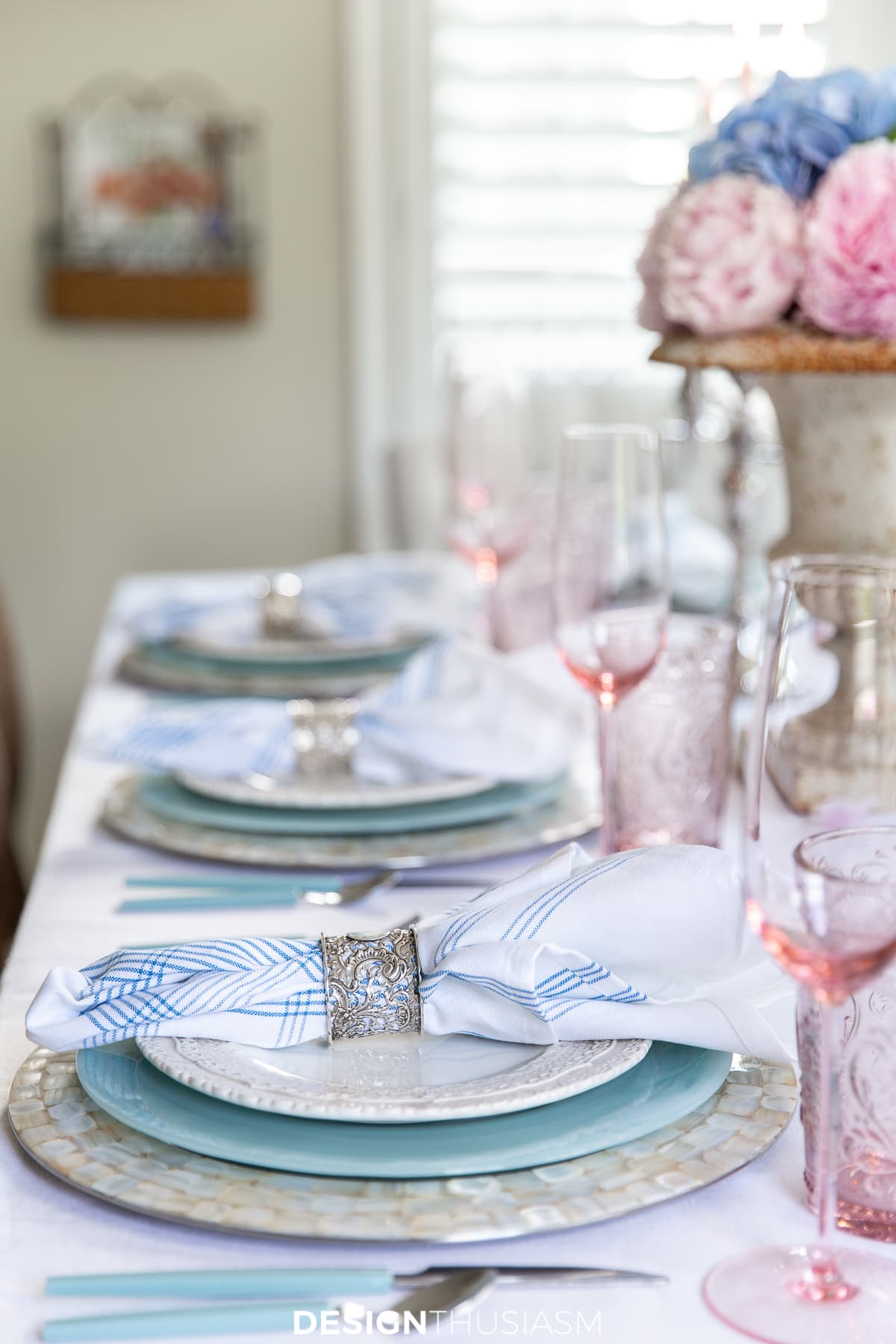 retro summer table place settings
