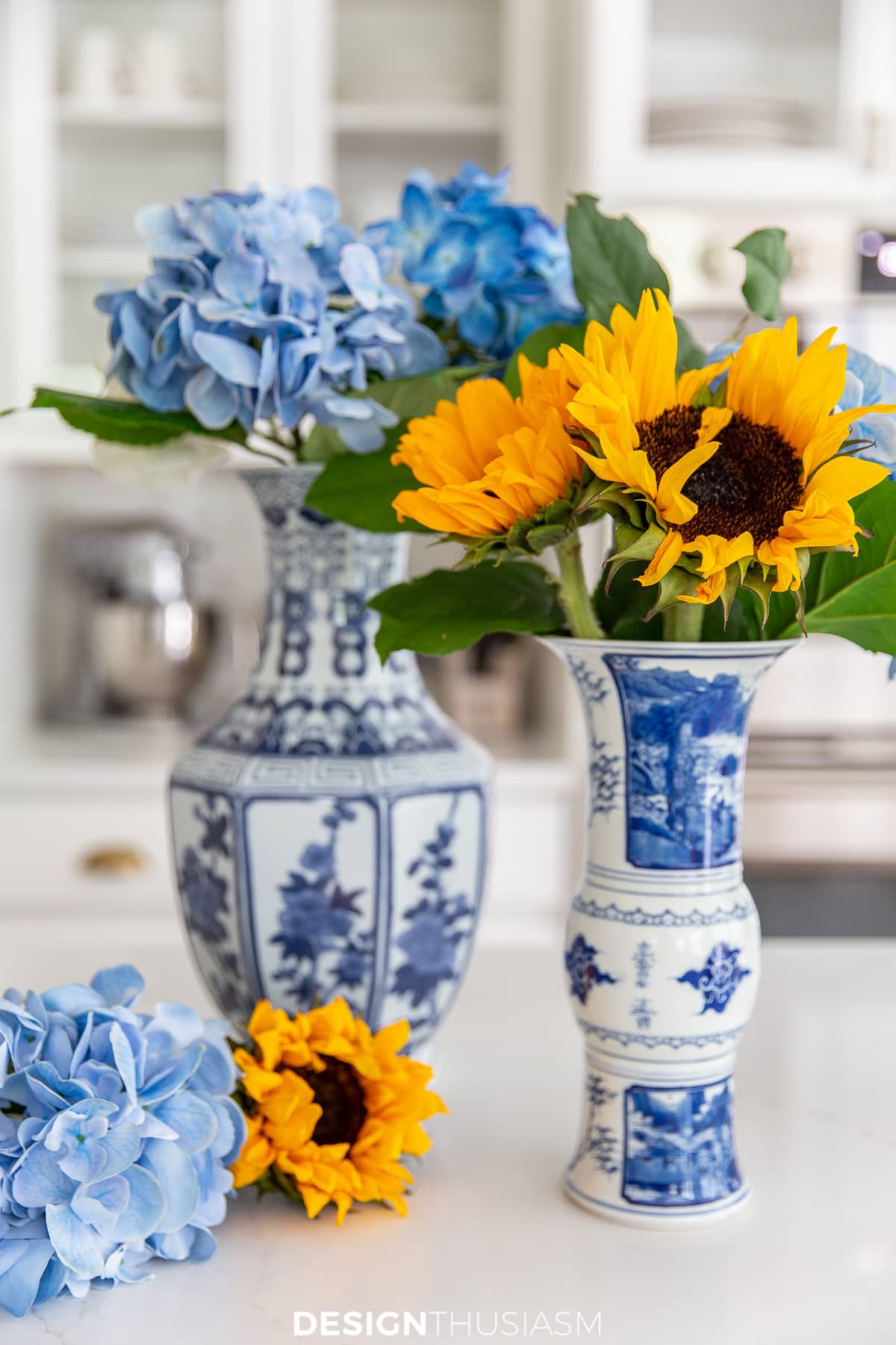 kitchen decor chinoiserie with summer flowers