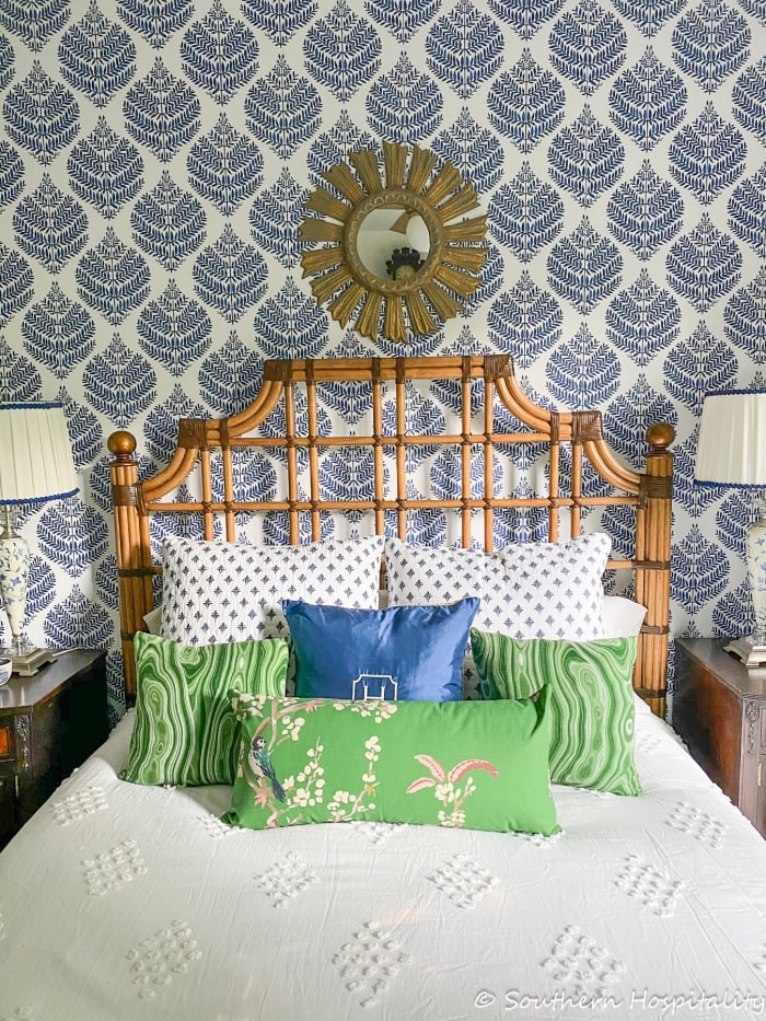Grandmillennial-Guest-Room