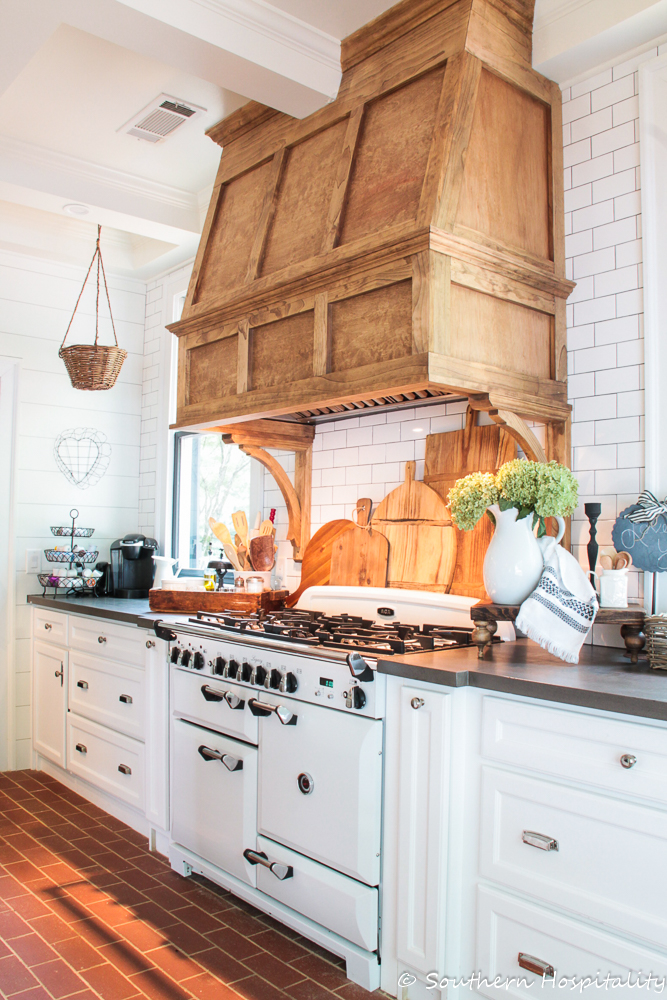 Lamppost Cottage Tour