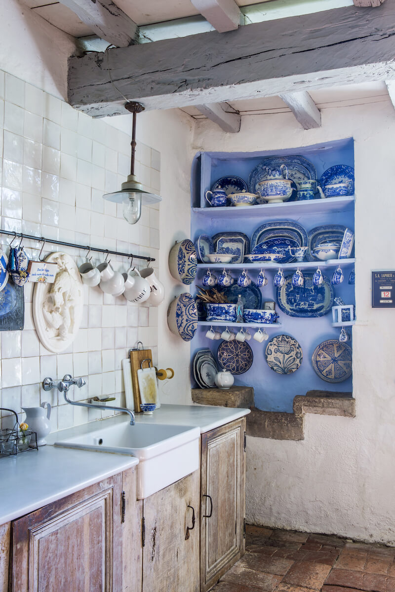 How to Decorate with Porcelain