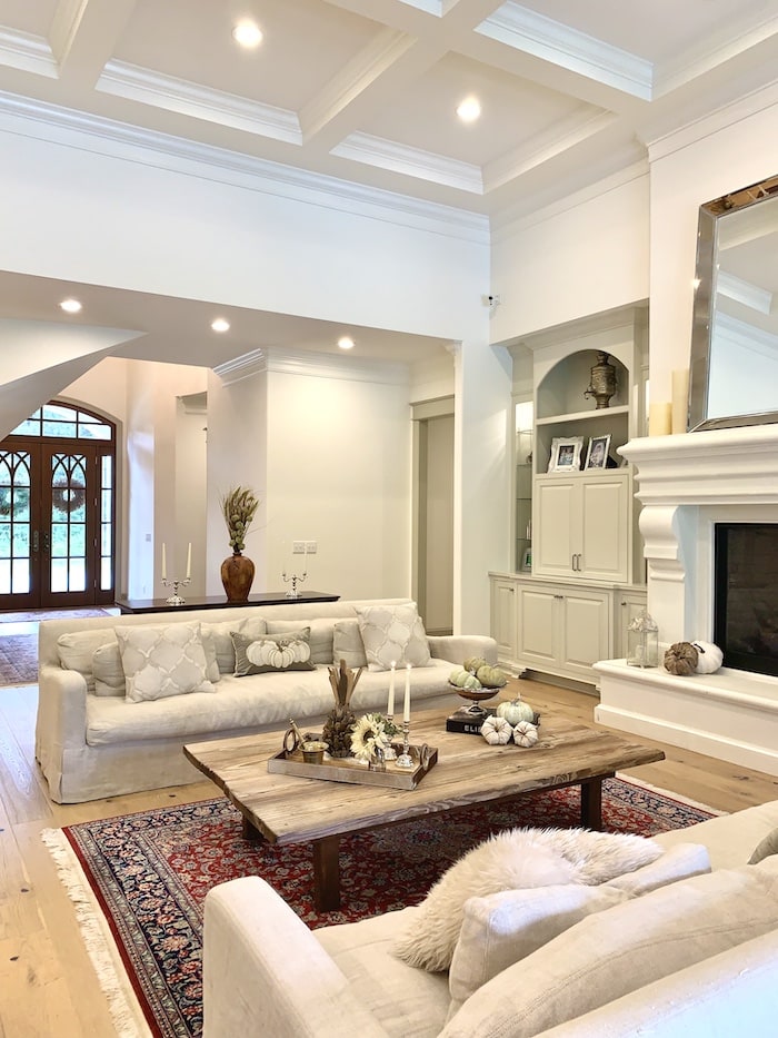 Shabbyfufu - Home Tour - Built For Entertaining