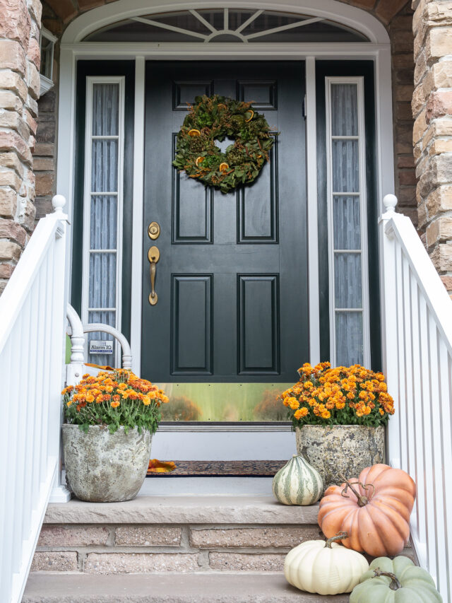 cropped-fall-porch-decor-09.jpg