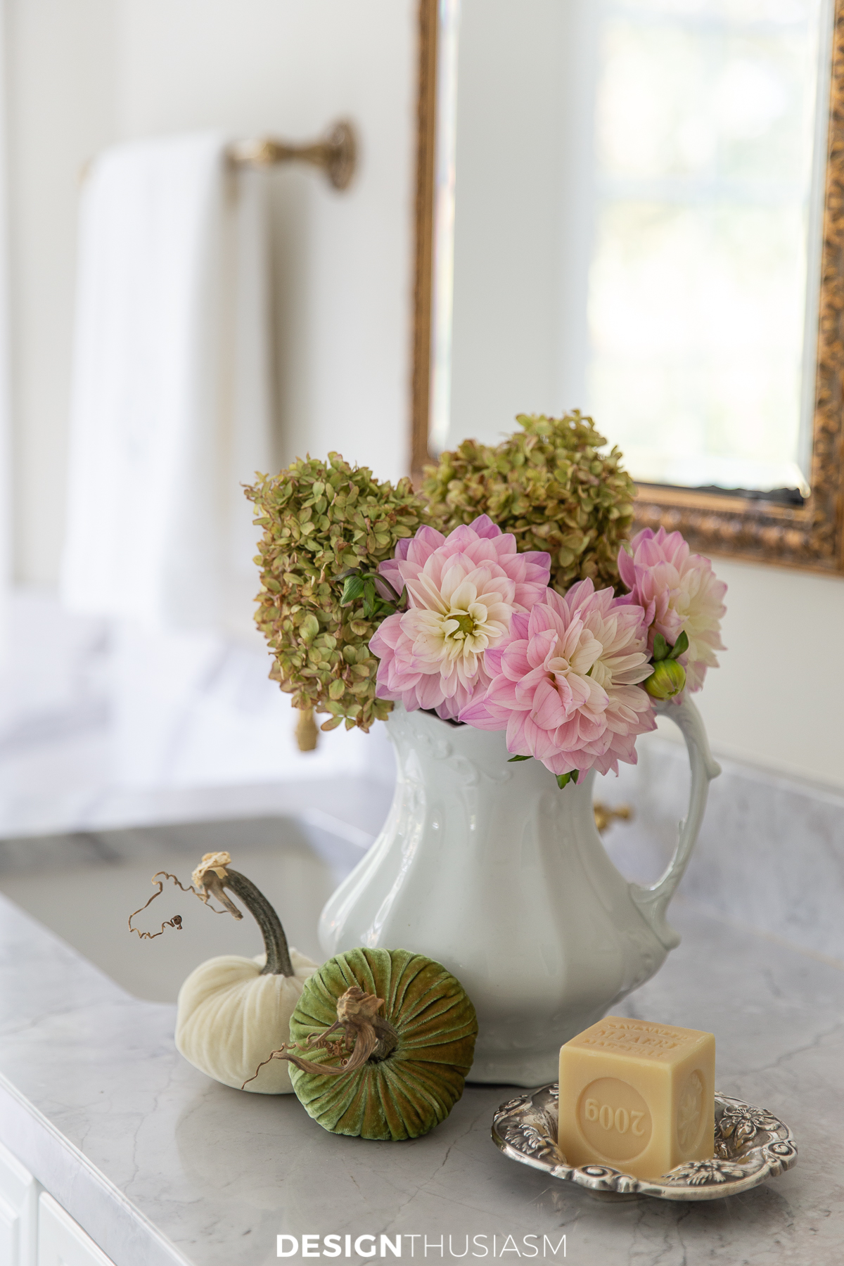 fall bathroom floral with pumpkins