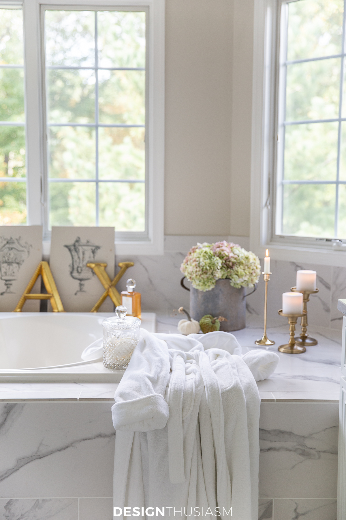 fall bathroom tub surround