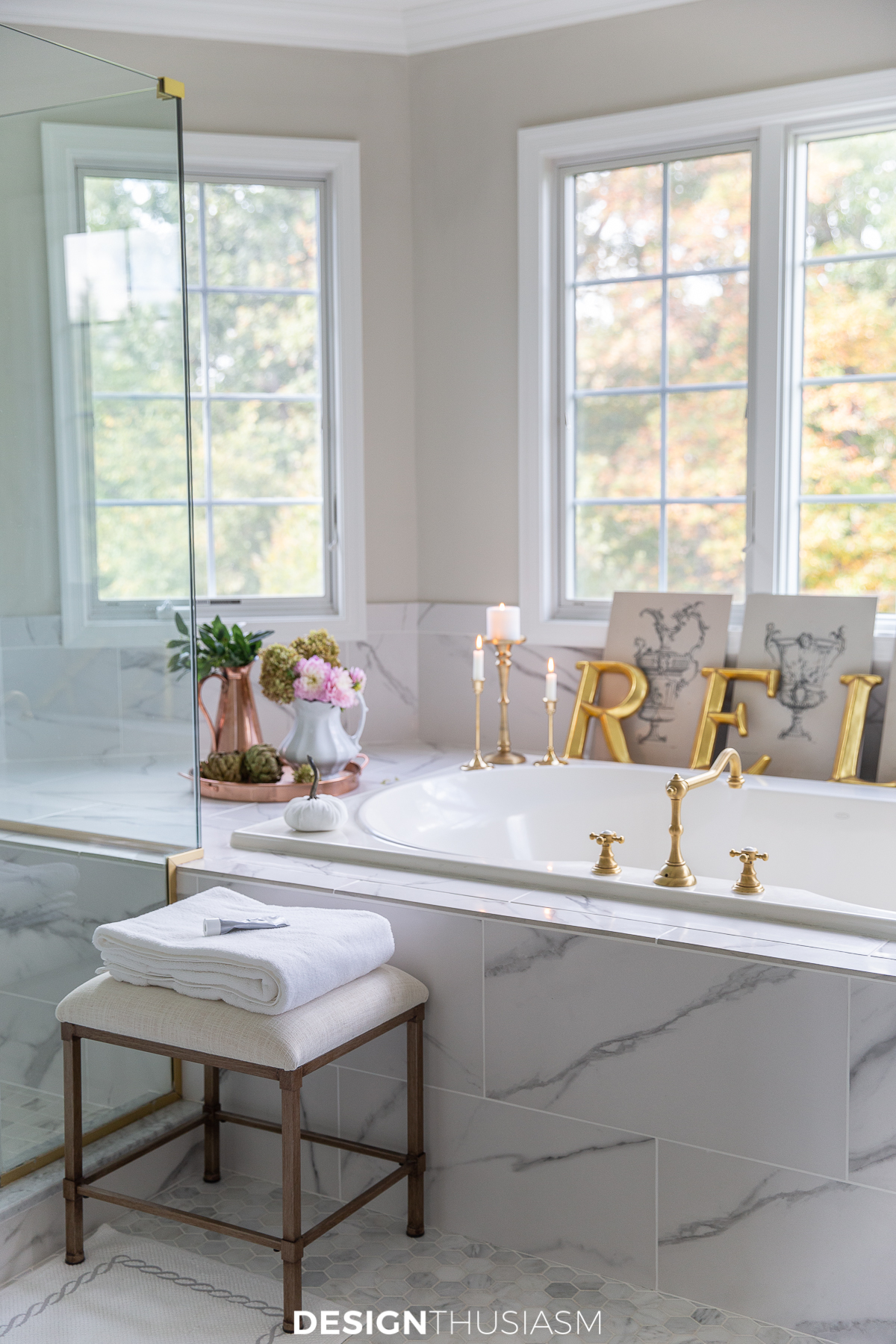 fall bathroom decor