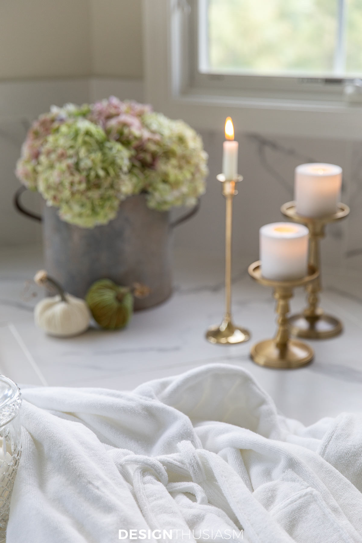 fall bathroom styling