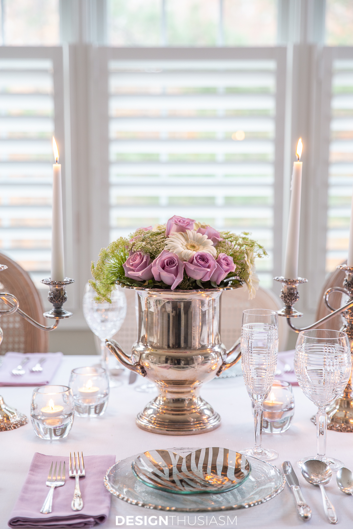 silver table decorations for new years dinner