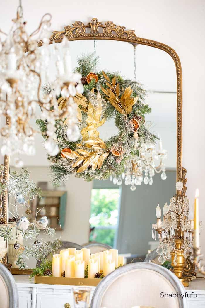 Shabbyfufu - Gold Christmas Decor In The Dining Room