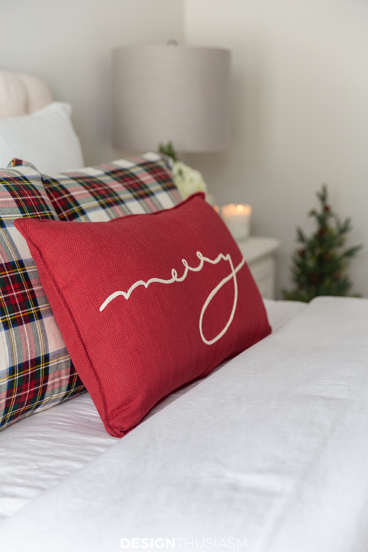 Christmas guest bedroom pillows