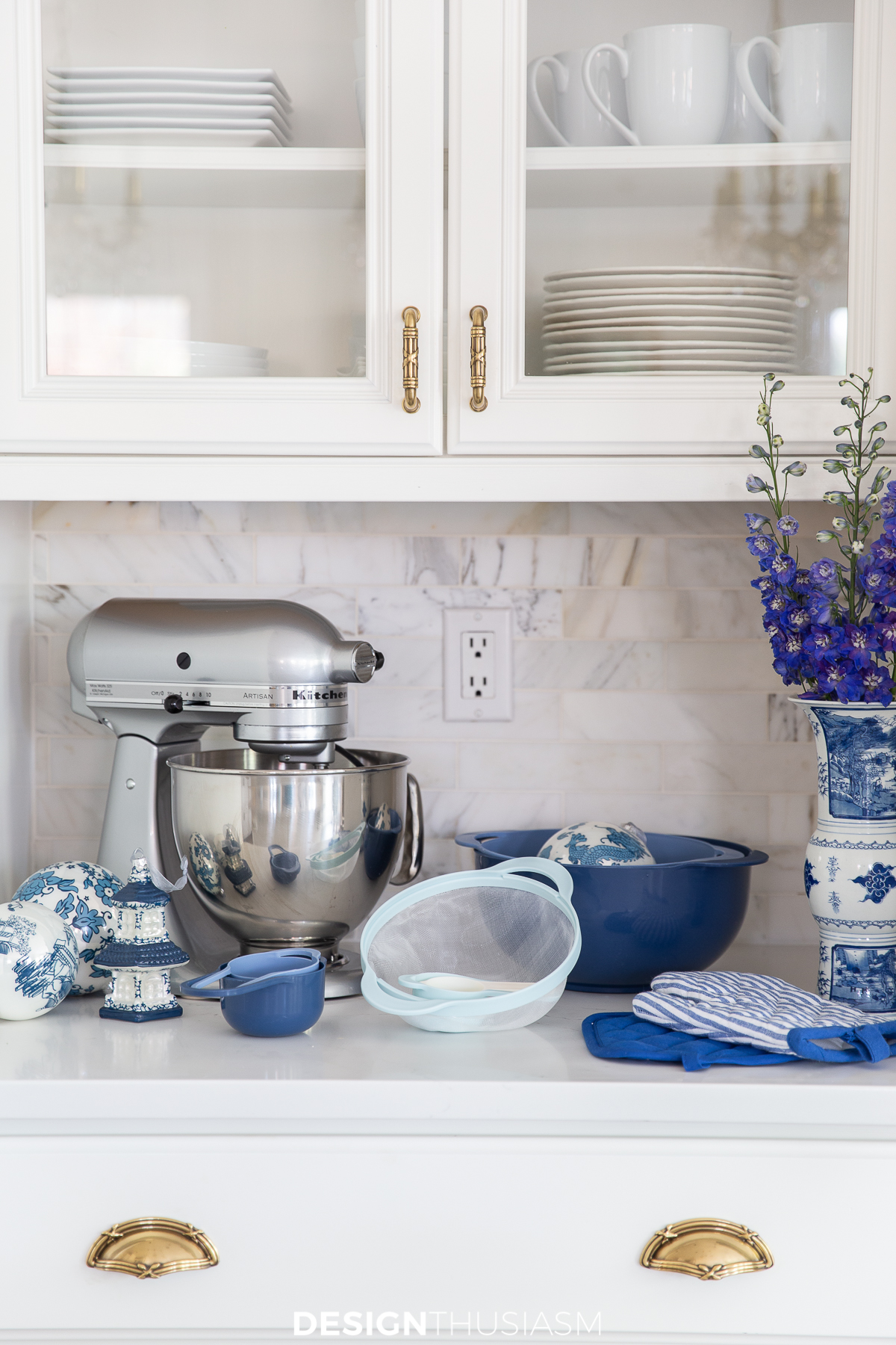 holiday baking kitchenware