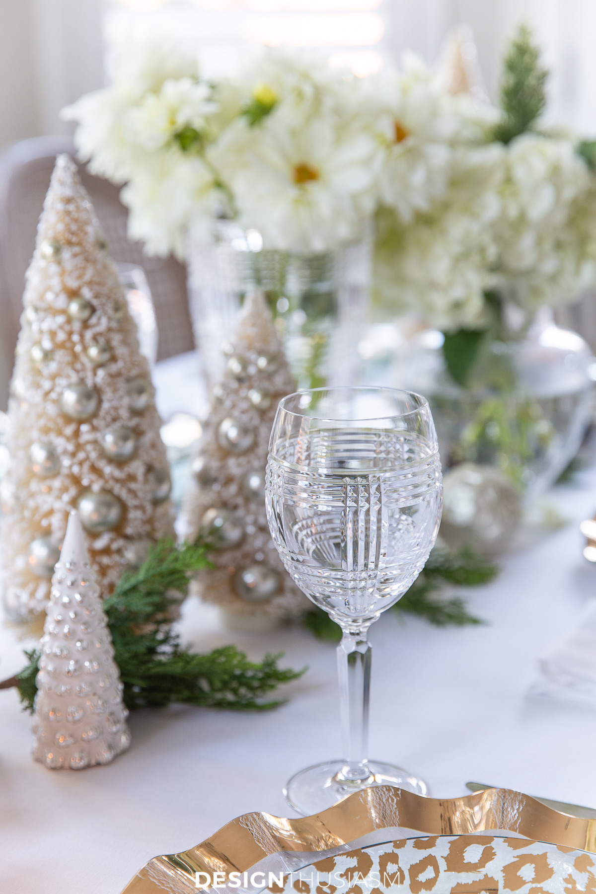 christmas table wine goblets