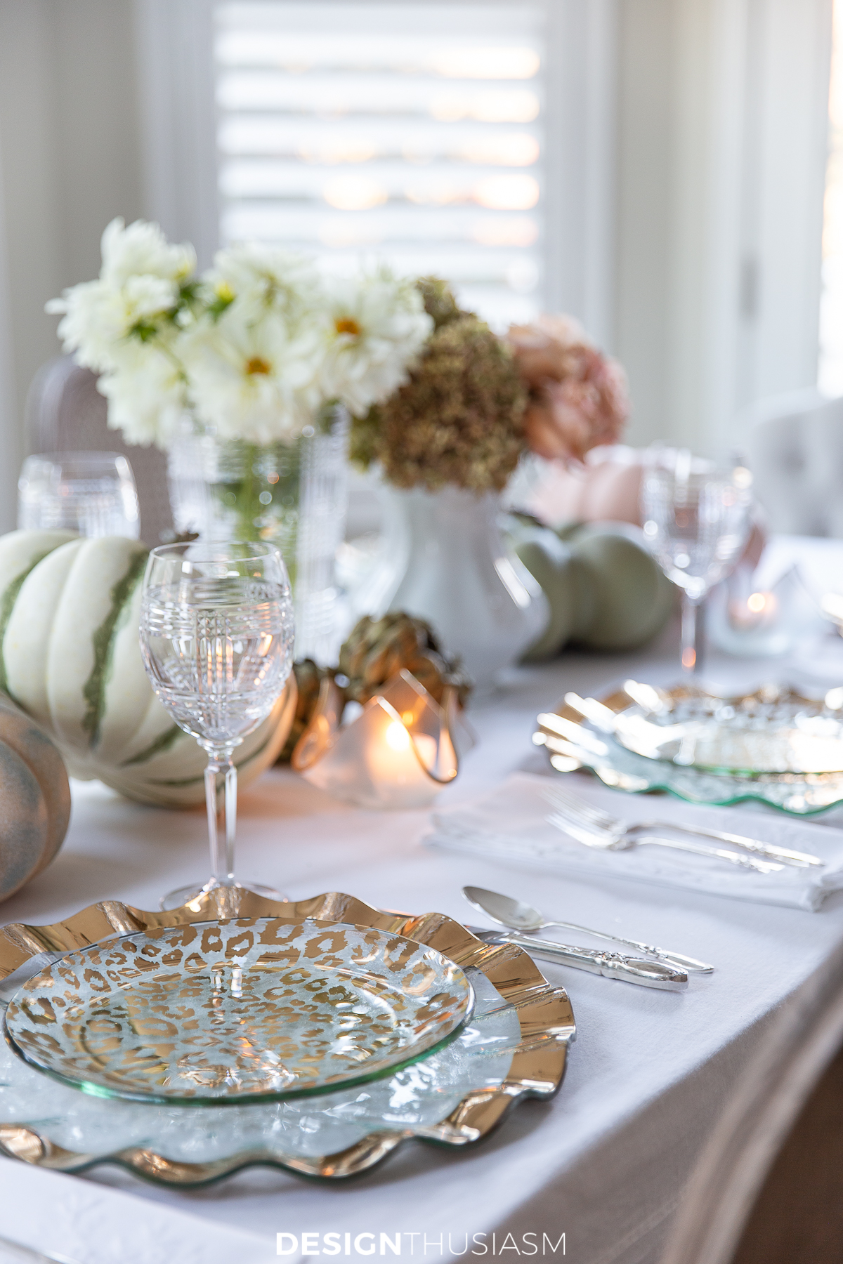 holiday table setting