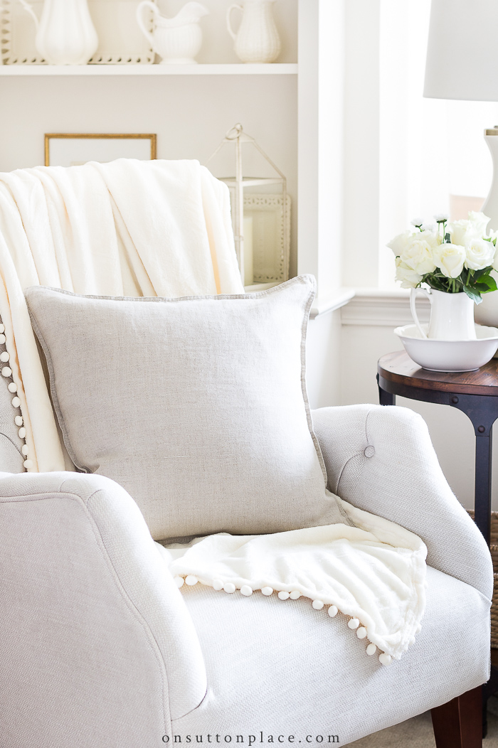 Decorating with Neutral Pillows