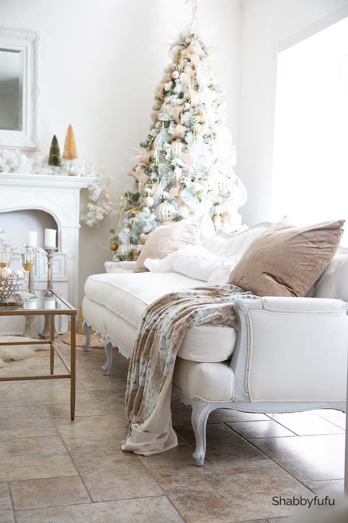 Shabbyfufu-Christmas-Living-Room-Elevated-Elegance