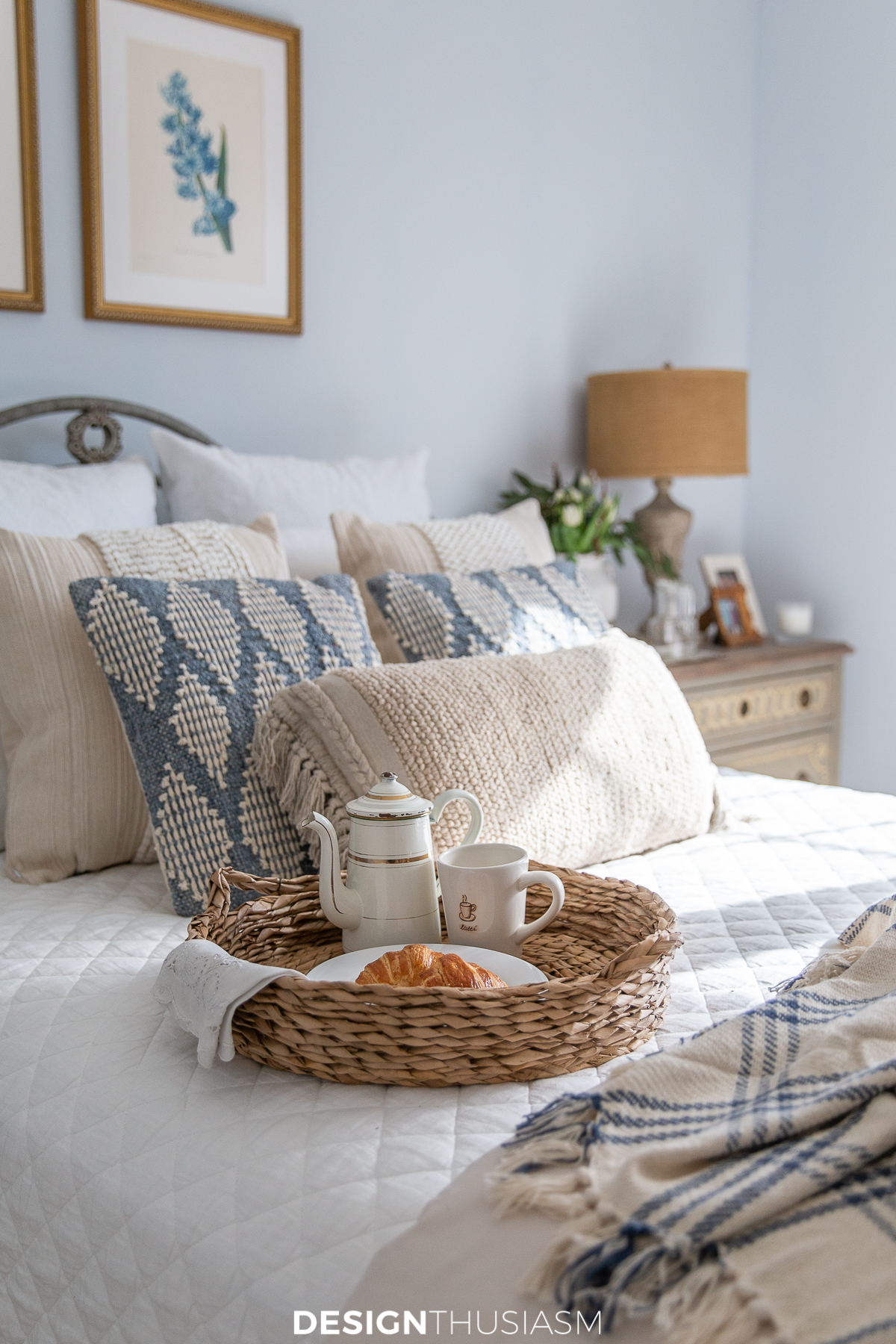 blue and natural calm and relaxed bedroom