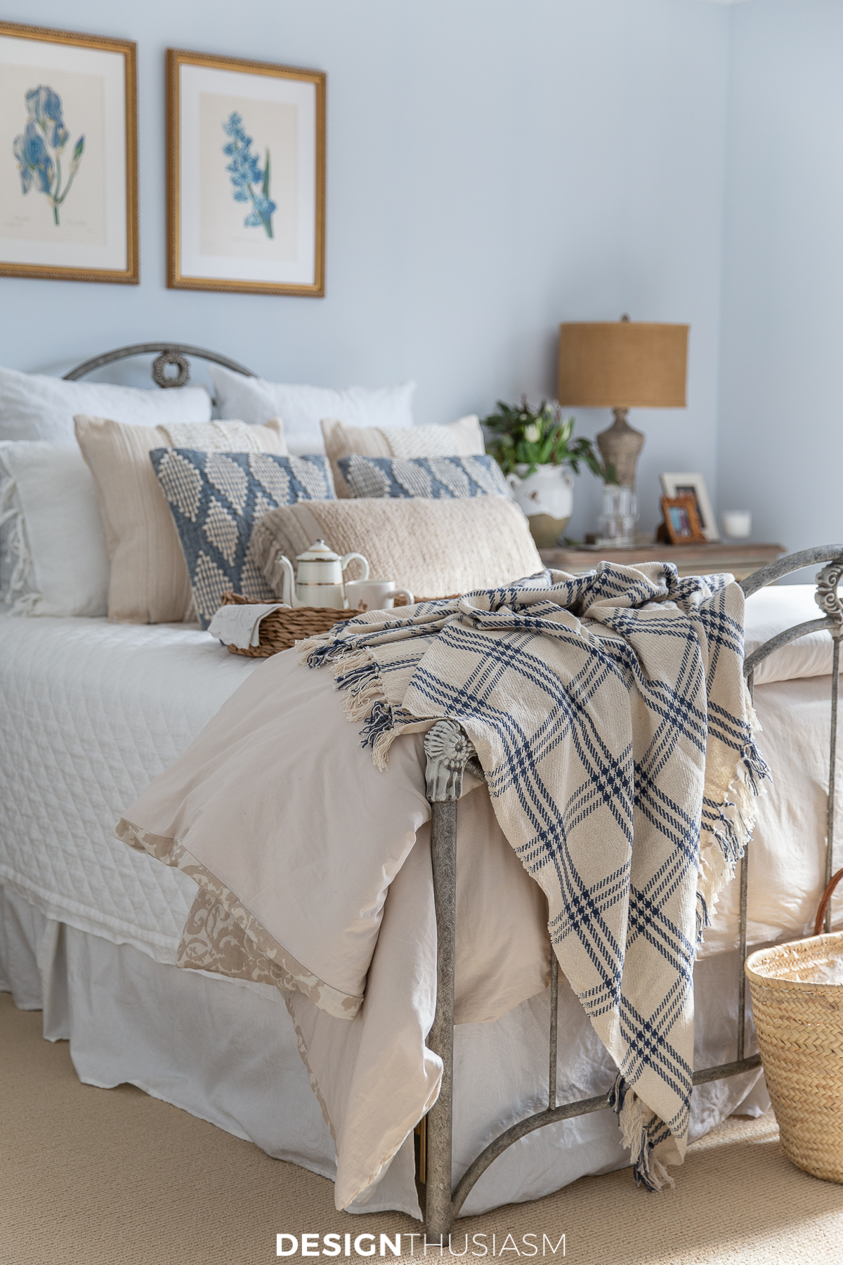 blue and natural bedroom ideas