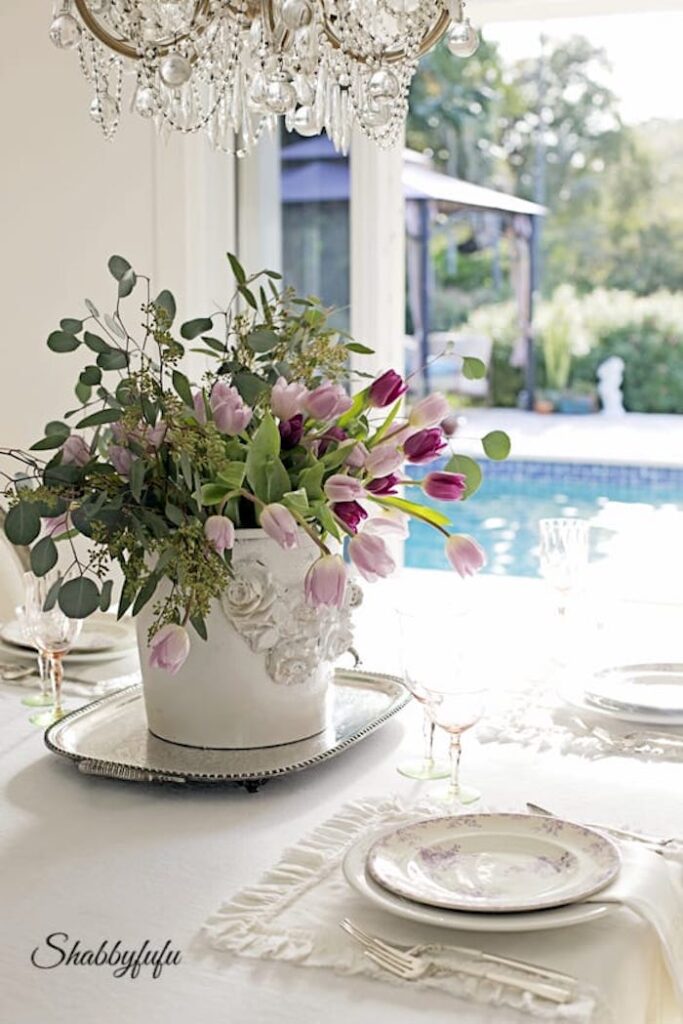 Shabbyfufu - Choosing Colors For A Spring Table Setting