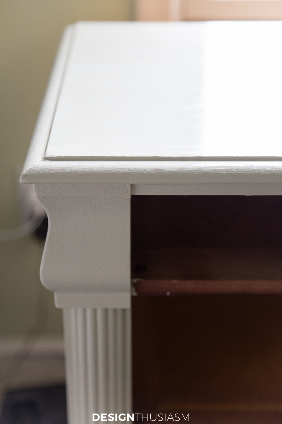 painted nightstand with 2 coats of chalk paint