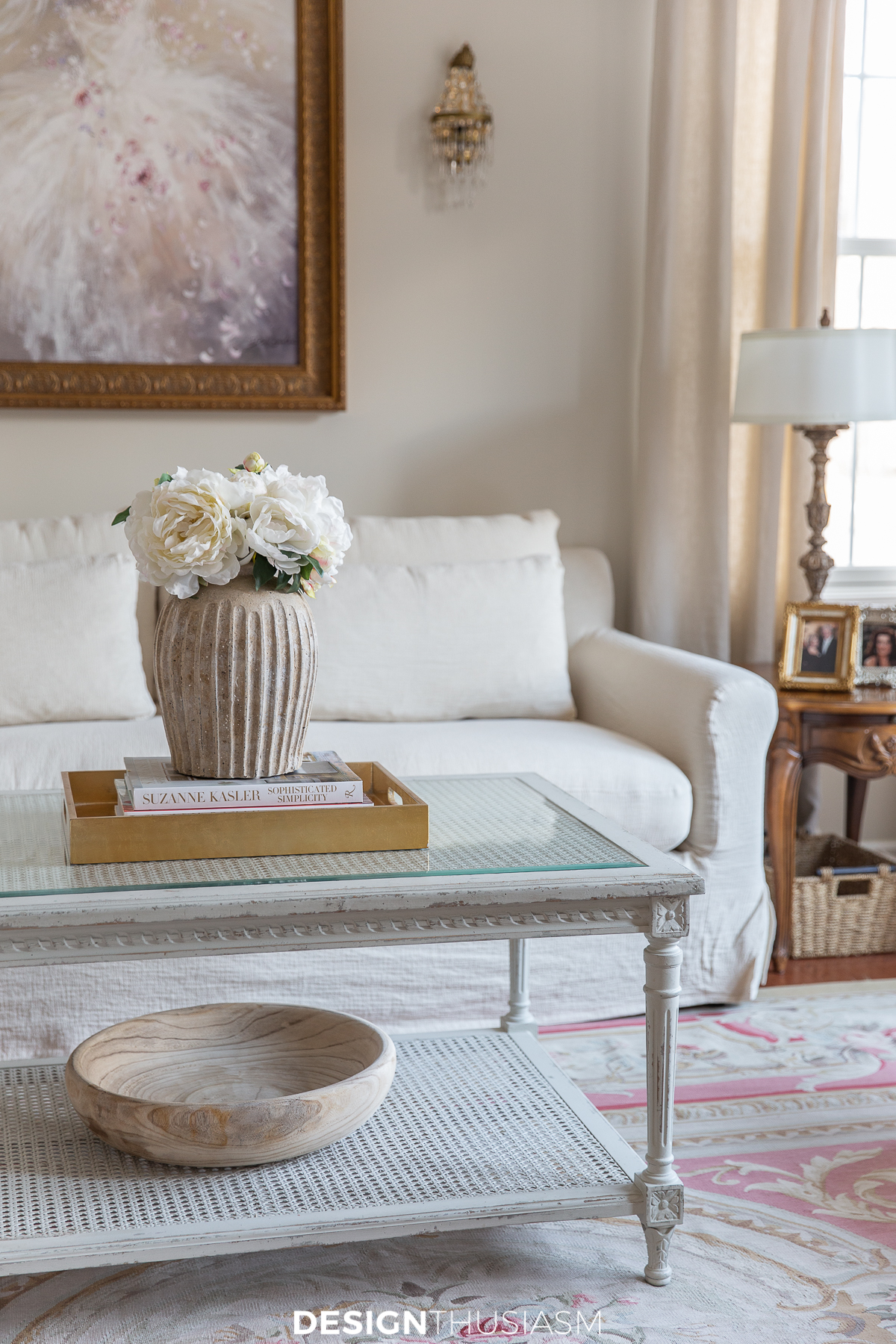 welcoming home with overstuffed seating