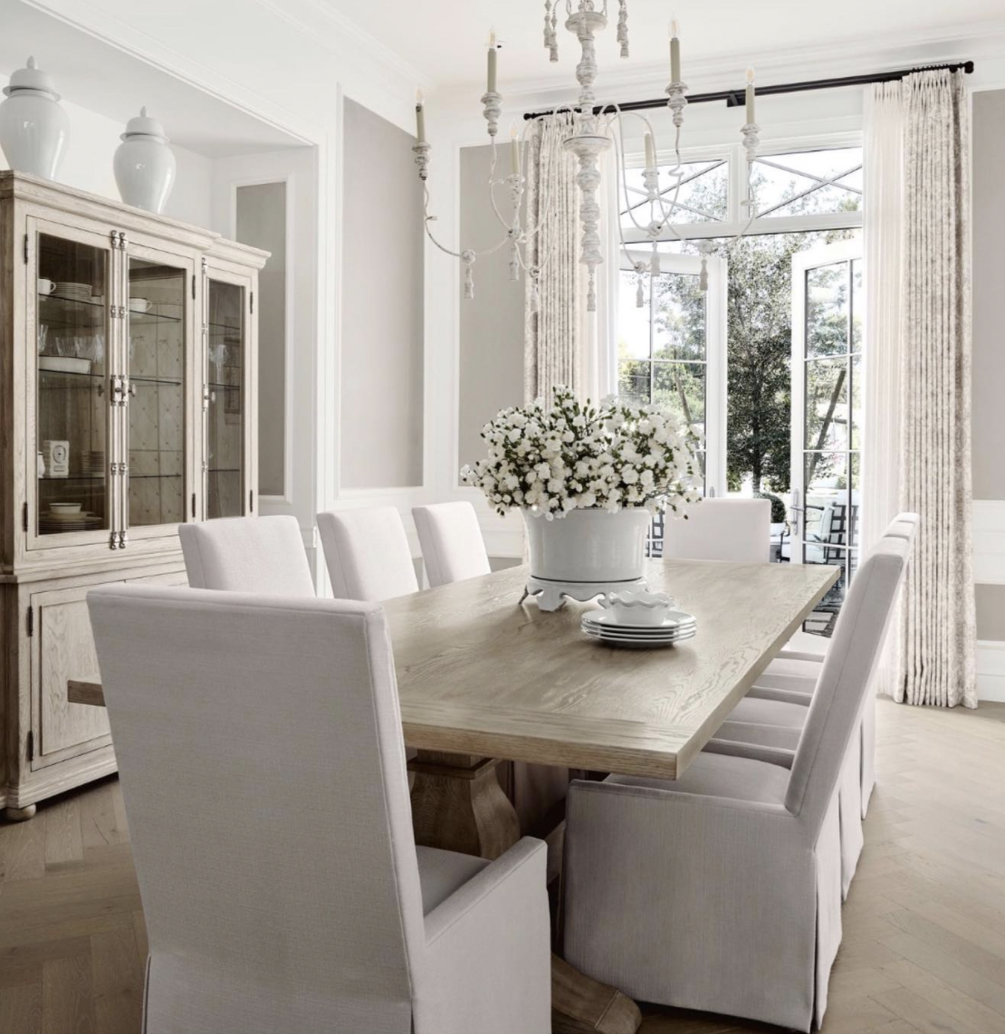 Lissalee Hickman dining room