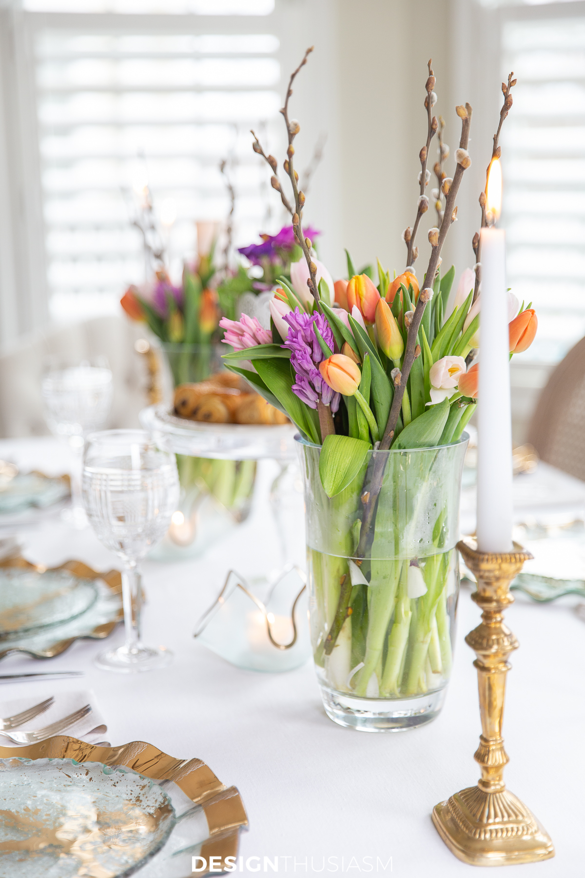 spring table setting with flowers