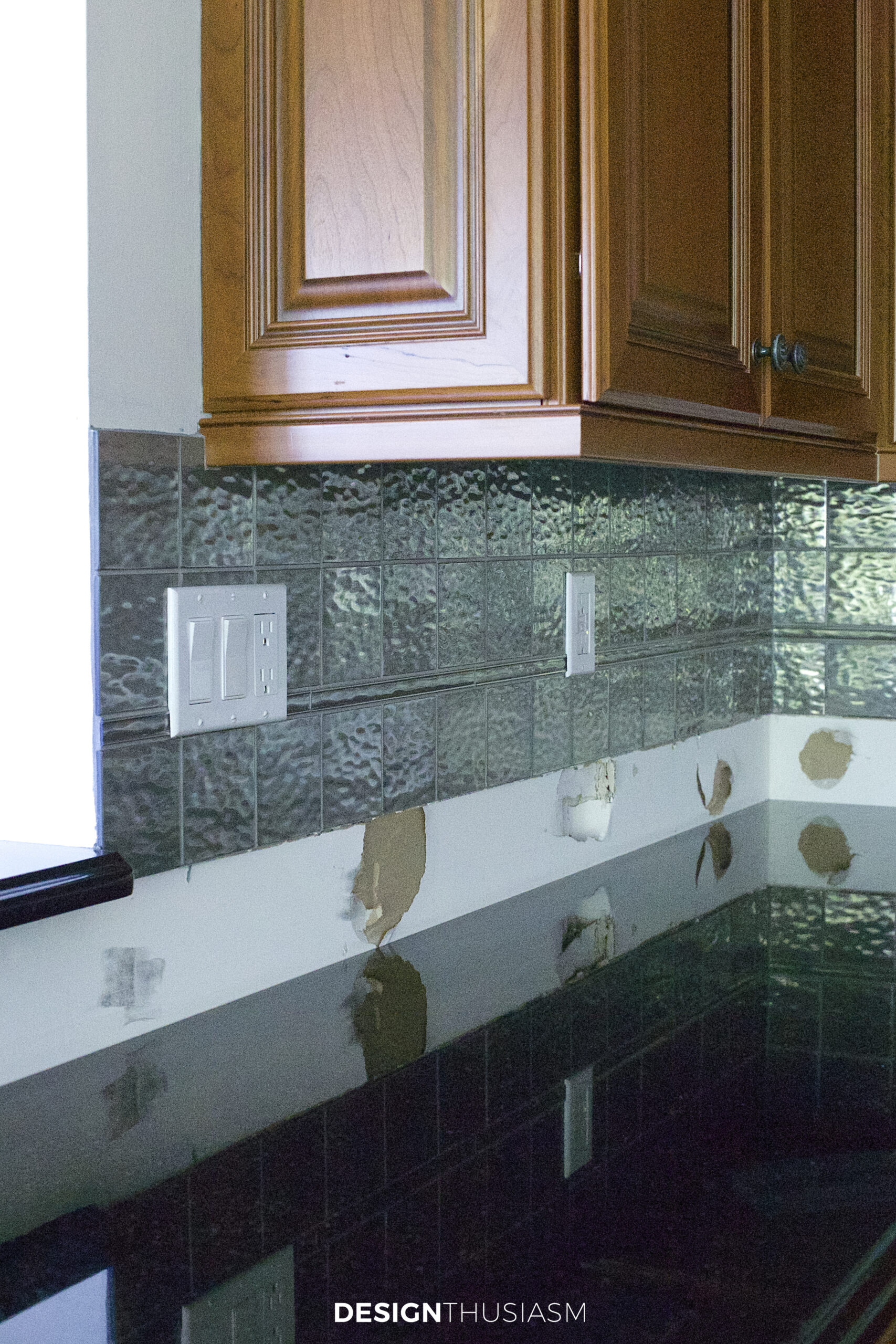kitchen backsplash before