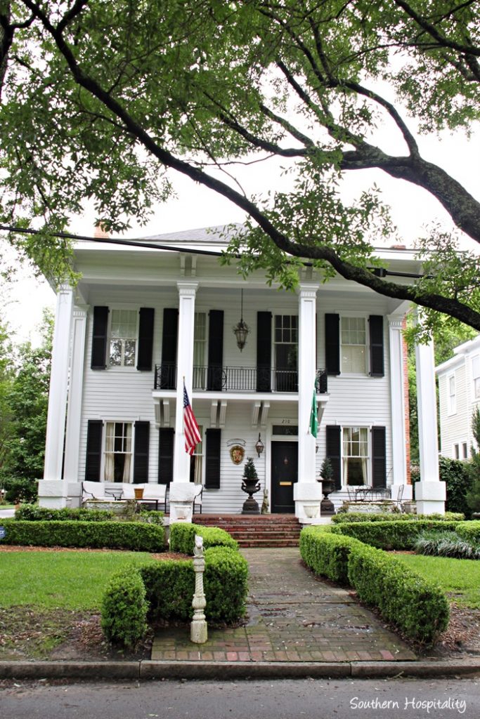 Walking Tour of Oakleigh Historic