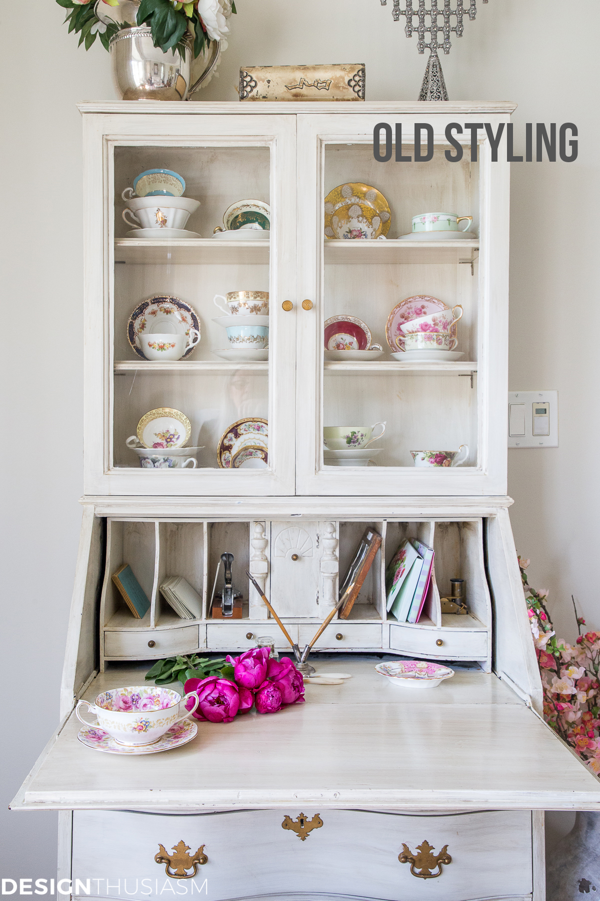 Painted desk with hutch with old styling
