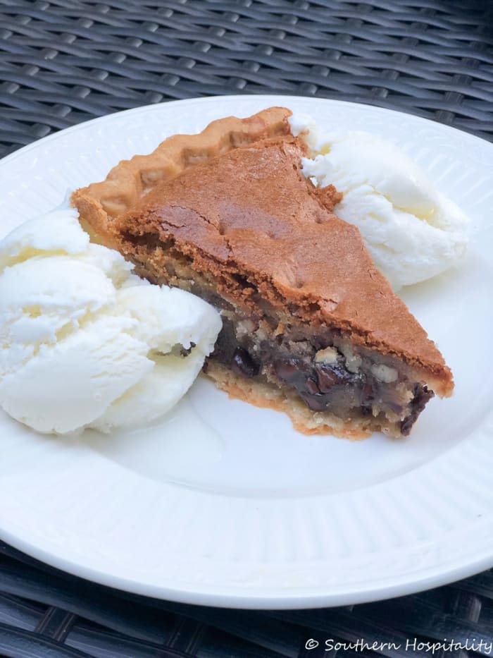 Easy Chocolate Chip Pecan PieSH