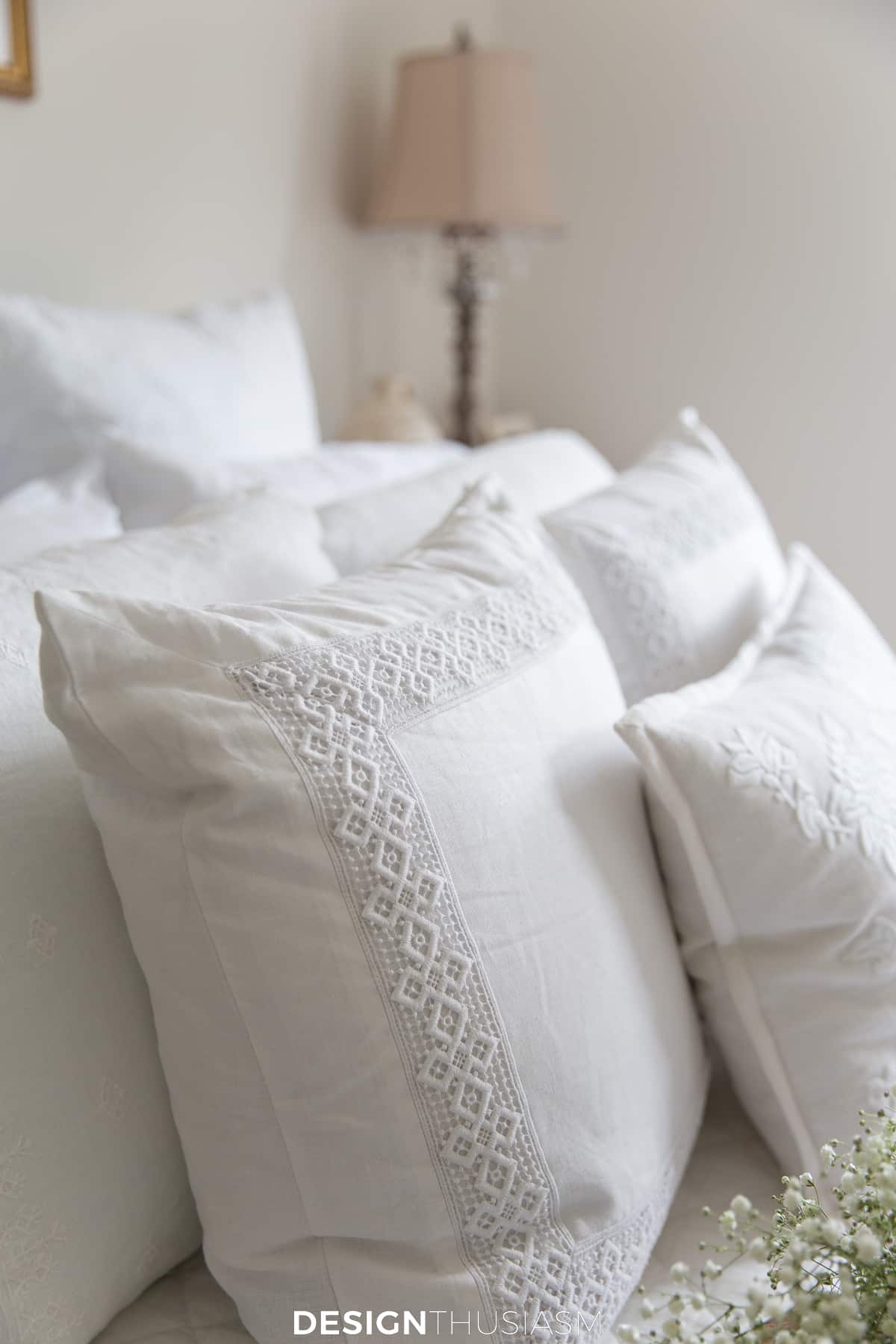 guest room pillow shams