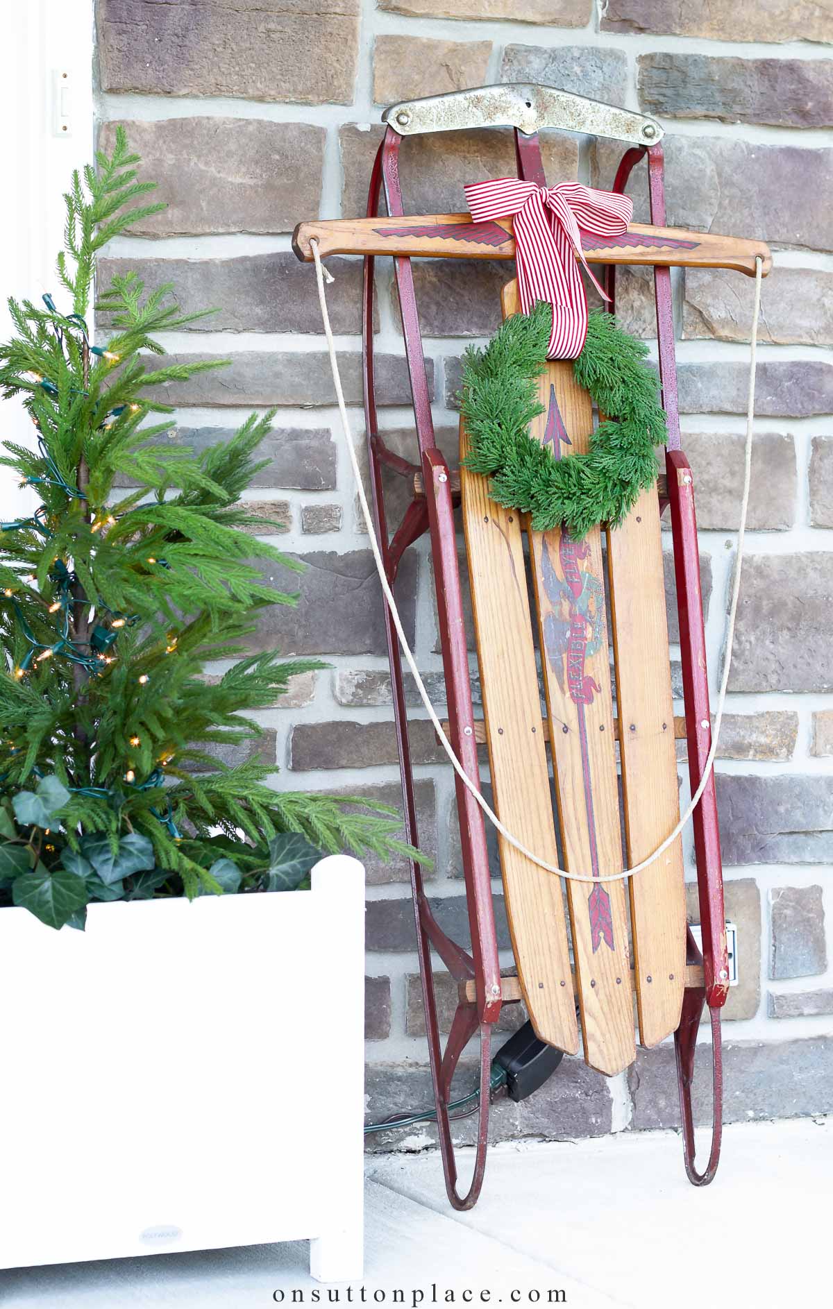 vintage sled christmas porch decor idea