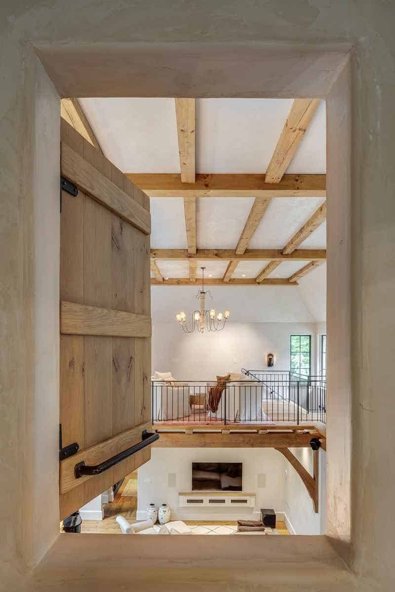 French-Country-House-Edgens-Herzog-Architect-12-1-Kindesign