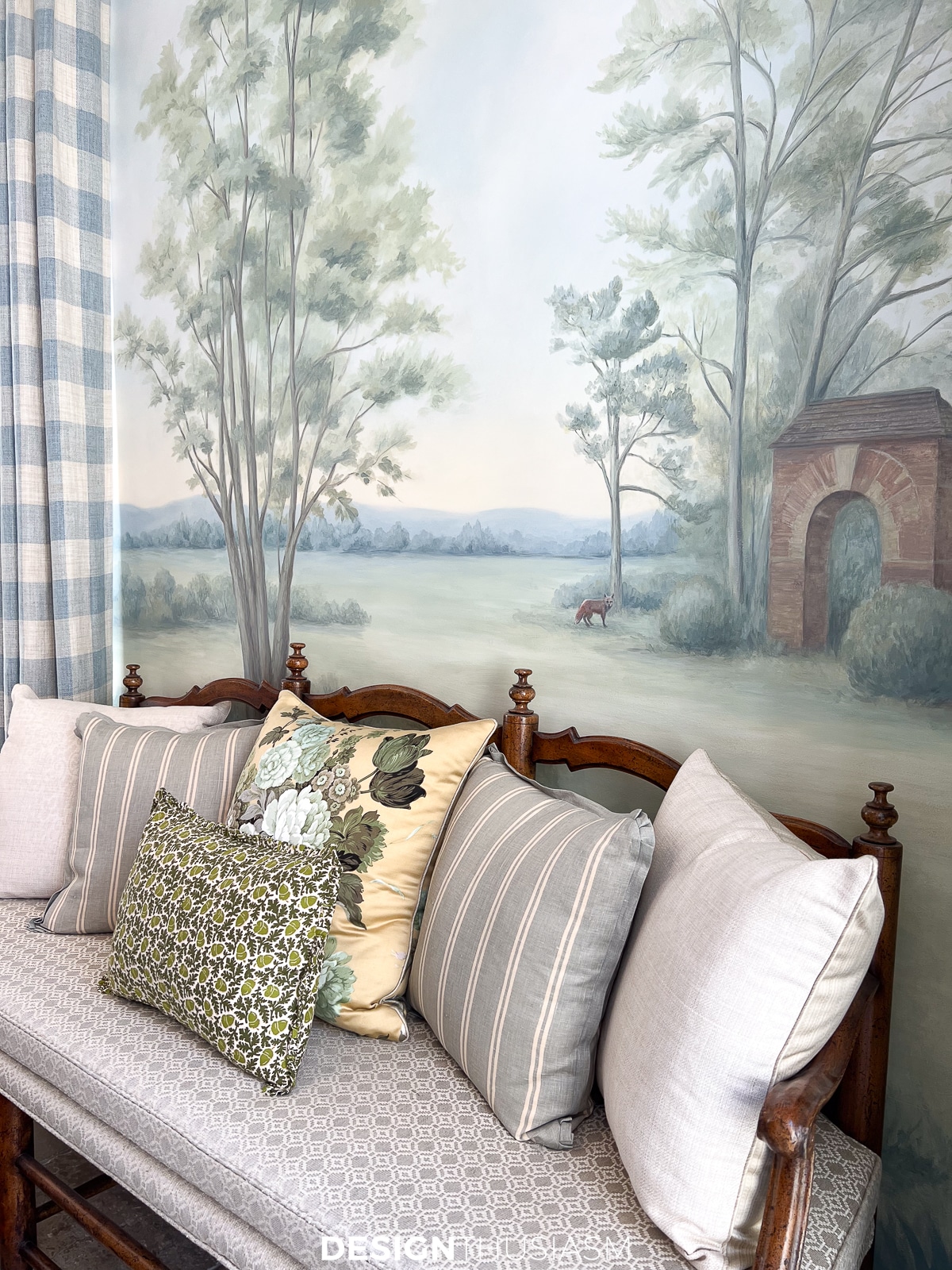 Summer tips garden mural