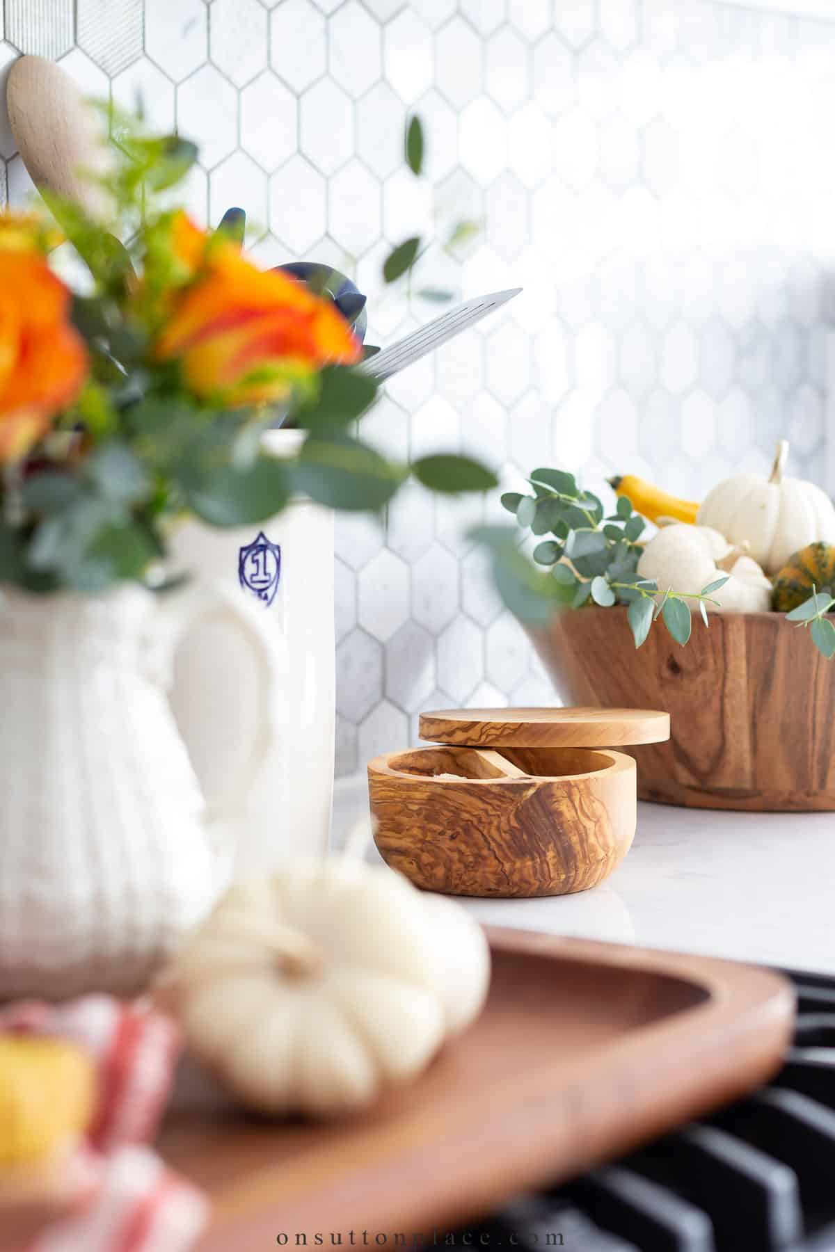 fall kitchen decor HSS 2023