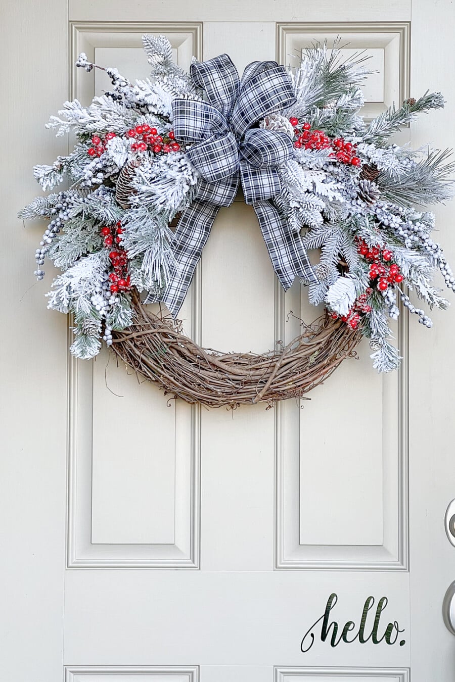 Snowy-Christmas-Wreath