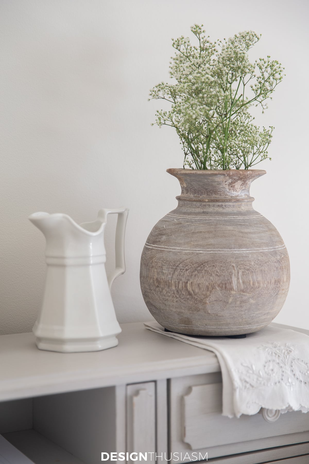 small sitting room vintage vases