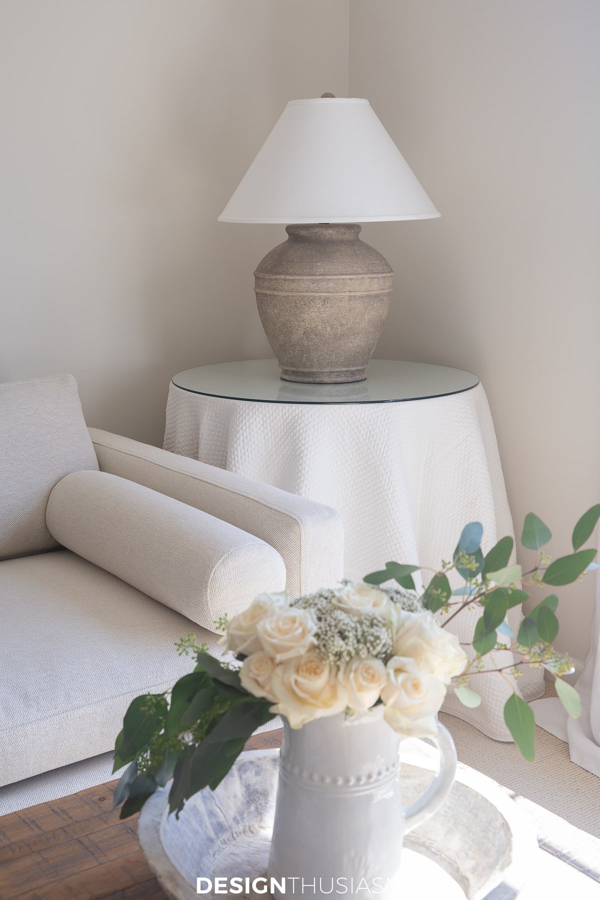 small sitting room lamp and table