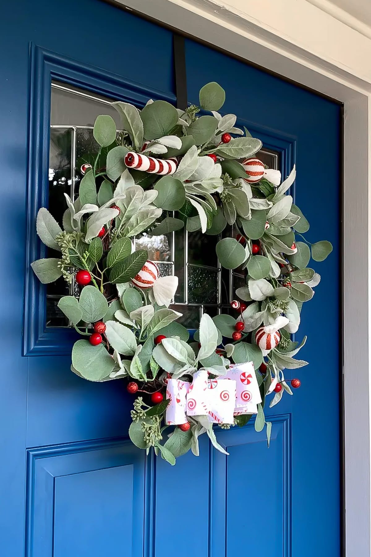 DIY Christmas wreath with candy