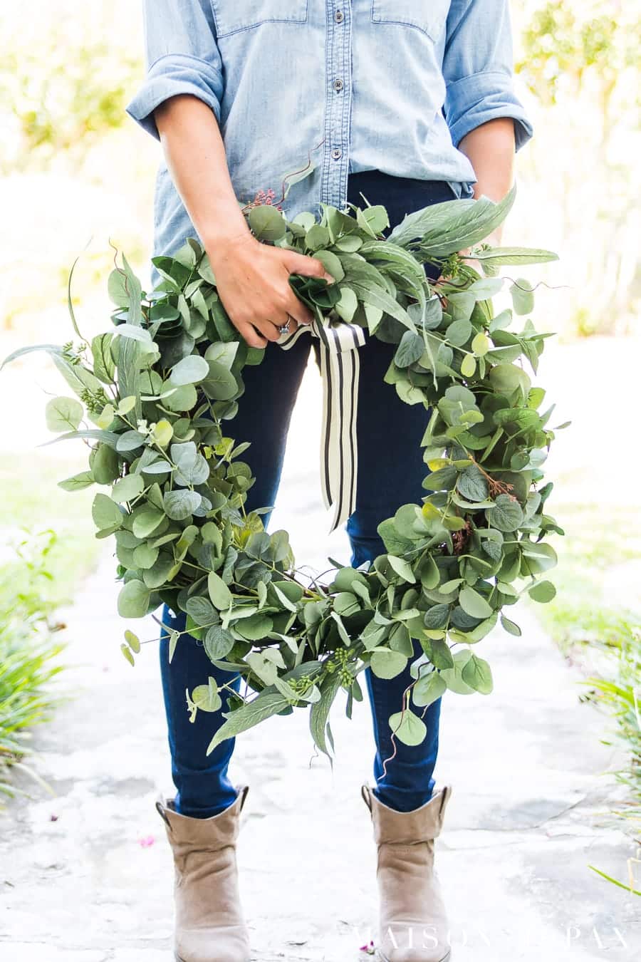 DIY-Mixed-Eucalyptus-Wreath